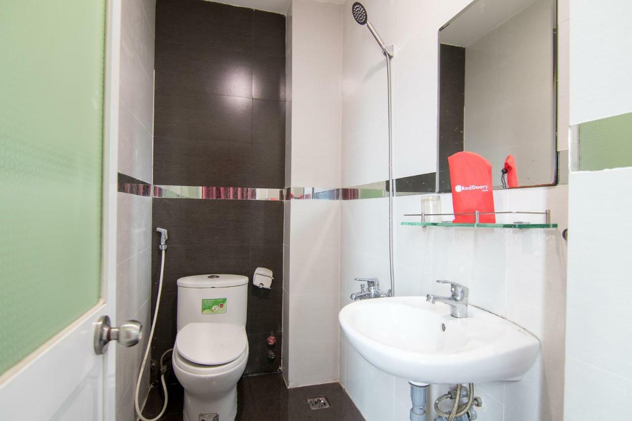 Reddoorz Plus Near Mien Tay Bus Station 2 Ho Chi Minh City Exterior photo