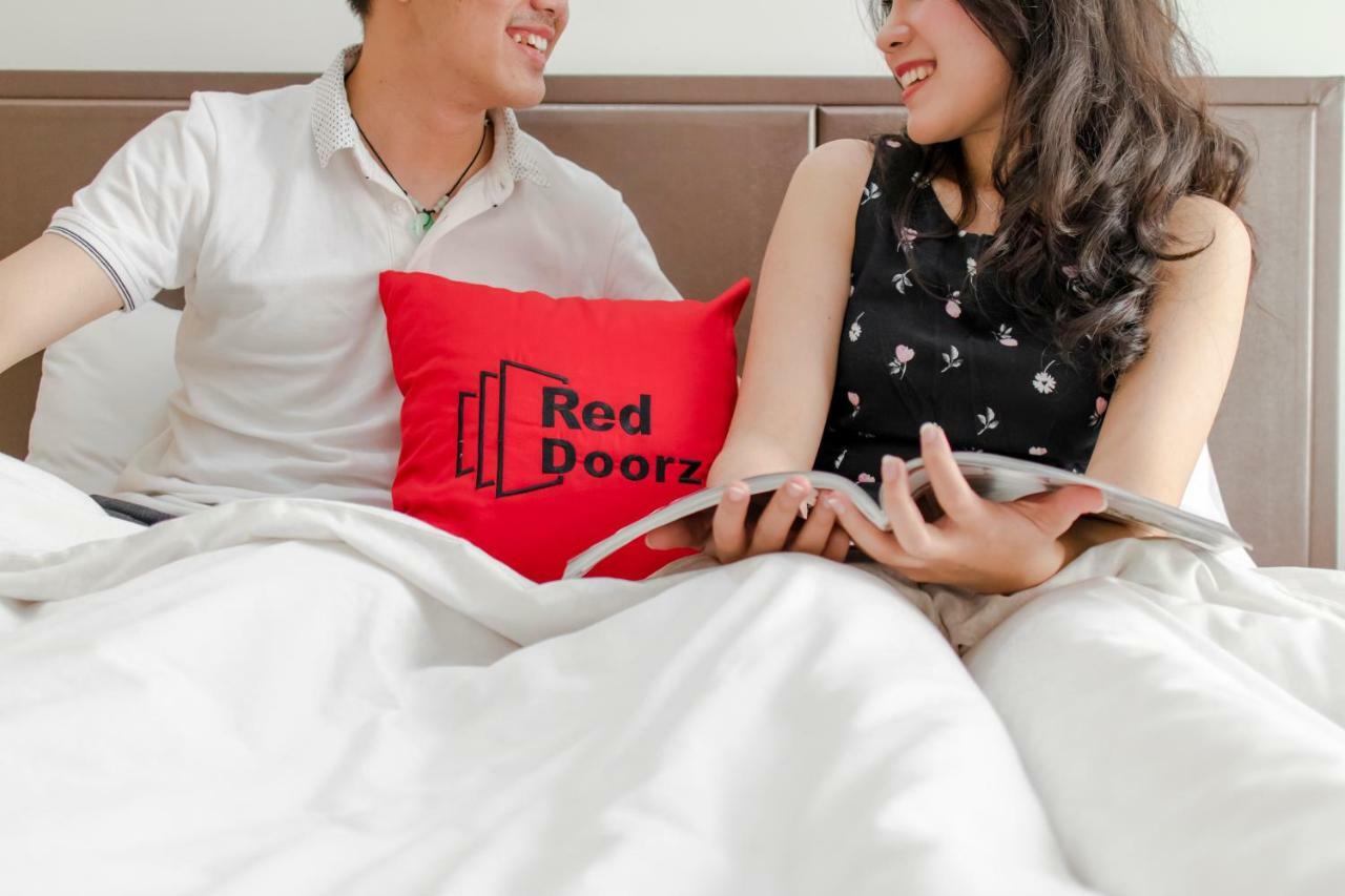 Reddoorz Plus Near Mien Tay Bus Station 2 Ho Chi Minh City Exterior photo